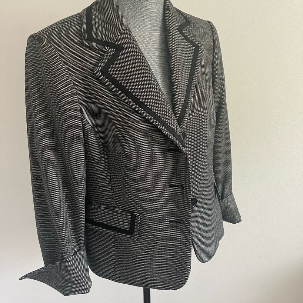 Style&Co Blazer . Size 8 - Picture 3 of 14